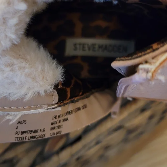 Steve Madden Pastel Pink Ankle Booties Sz 4 Girls - Picture 6 of 6